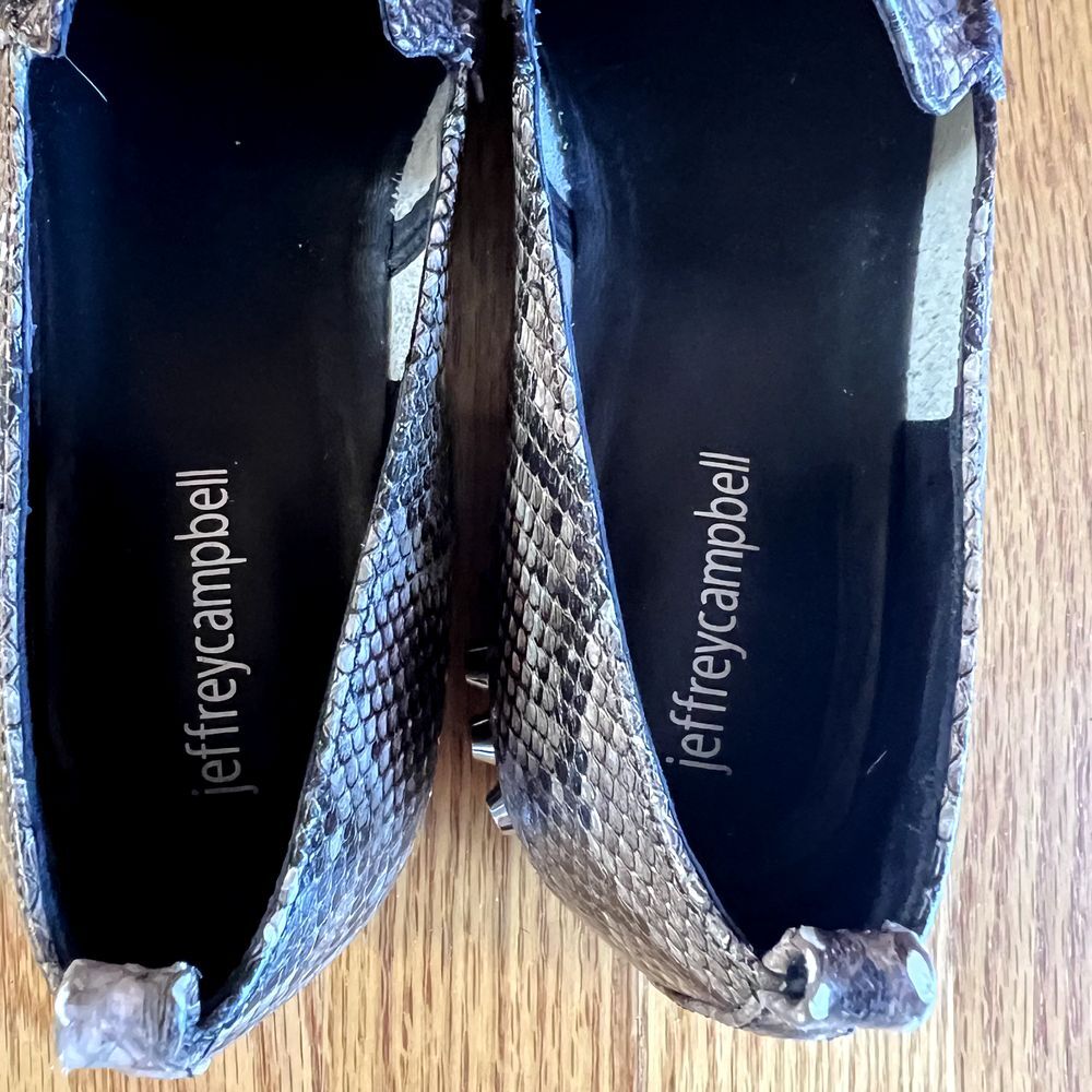 Jeffrey Campbell Barnett Taupe Studded Leather Loafers Size 7.5 studs Snakeskin - Picture 5 of 10